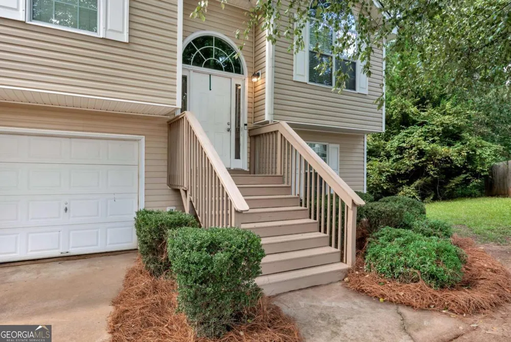 317 Tap Root LN College Park, GA 30349