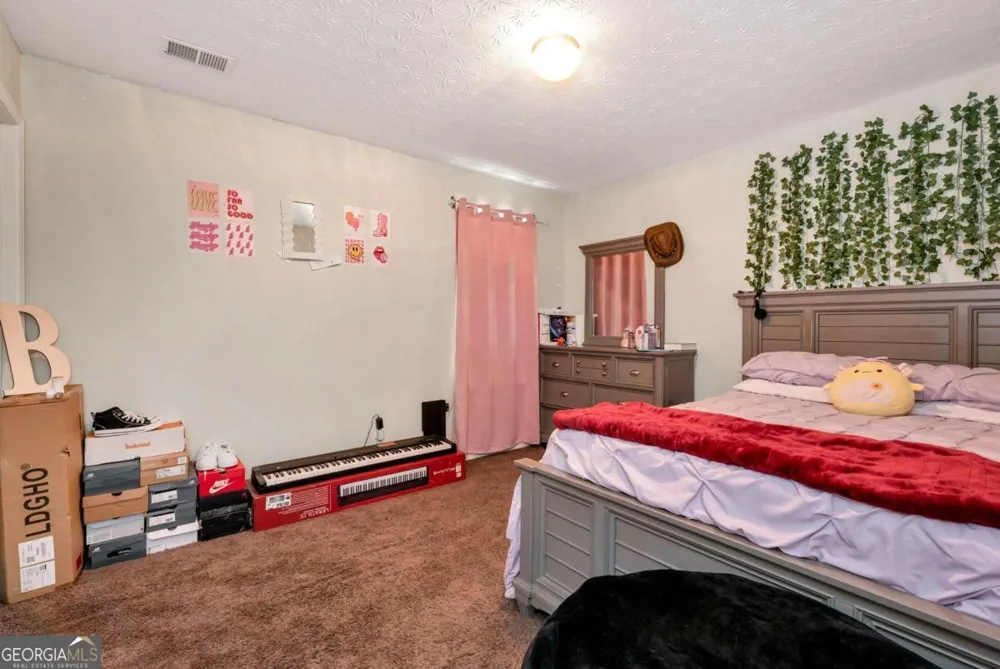 317 Tap Root LN College Park, GA 30349
