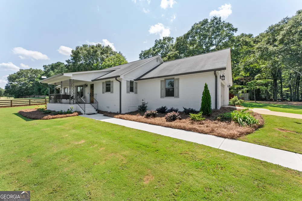 2300 Colham Ferry RD Watkinsville, GA 30677
