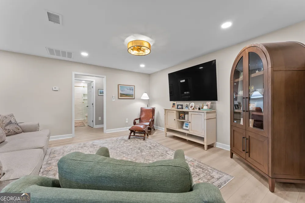 2300 Colham Ferry RD Watkinsville, GA 30677