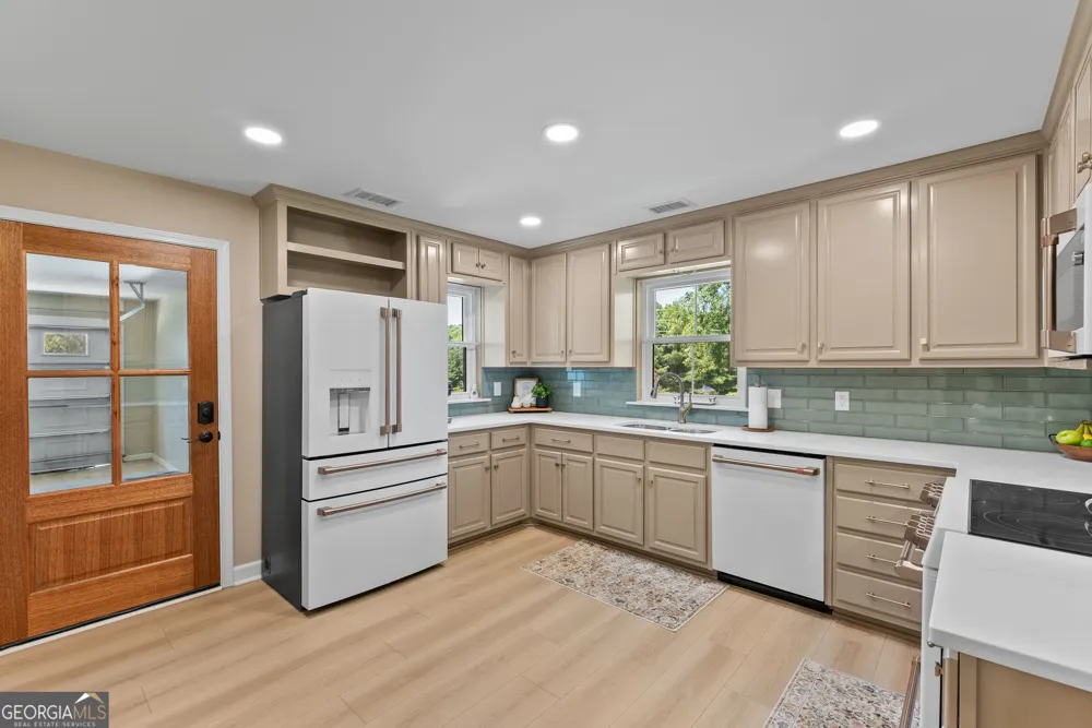 2300 Colham Ferry RD Watkinsville, GA 30677