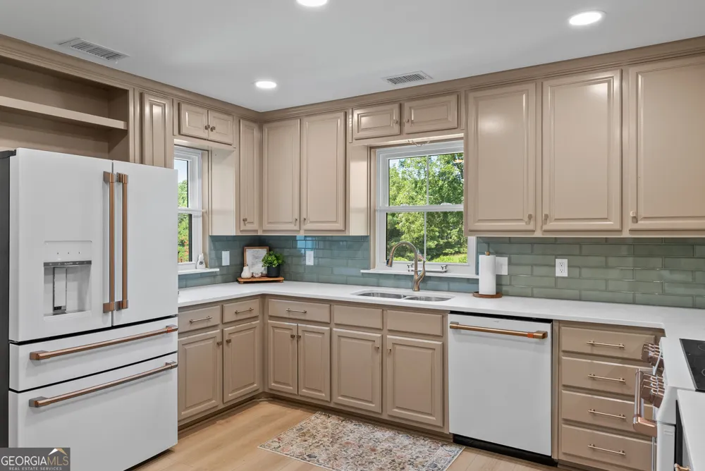 2300 Colham Ferry RD Watkinsville, GA 30677
