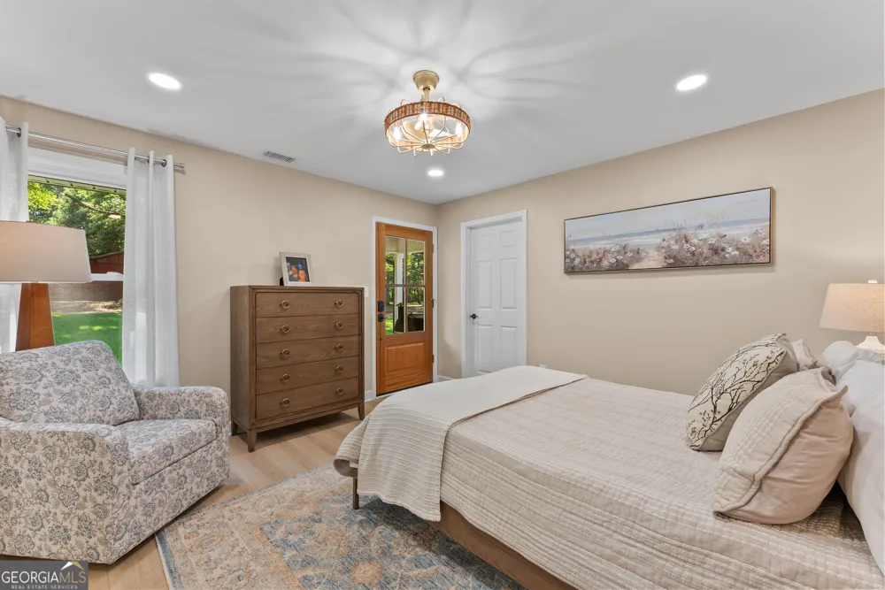 2300 Colham Ferry RD Watkinsville, GA 30677