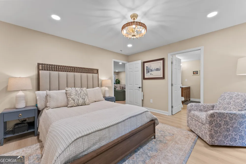 2300 Colham Ferry RD Watkinsville, GA 30677