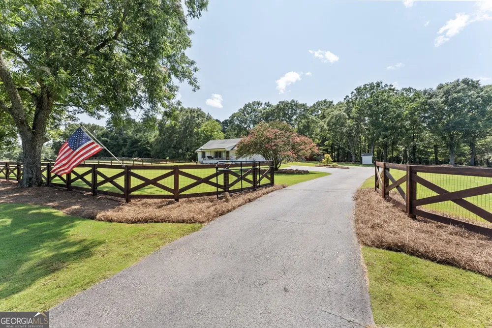 2300 Colham Ferry RD Watkinsville, GA 30677