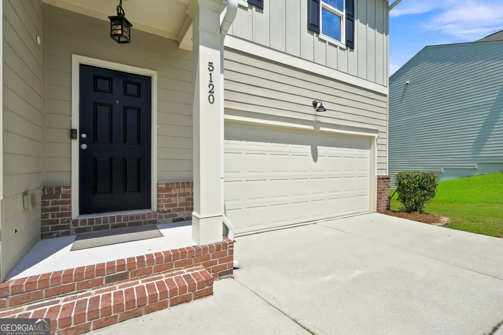 5120 Minnow LN Cumming, GA 30028