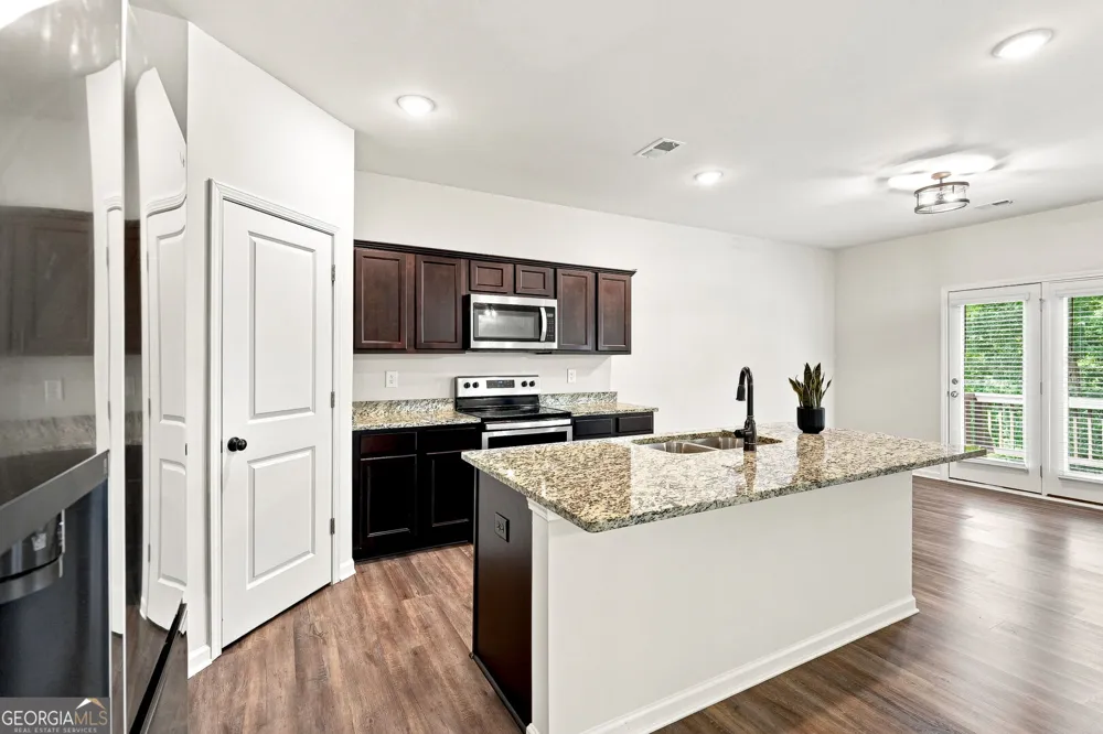 5120 Minnow LN Cumming, GA 30028