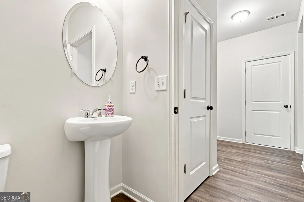 5120 Minnow LN Cumming, GA 30028