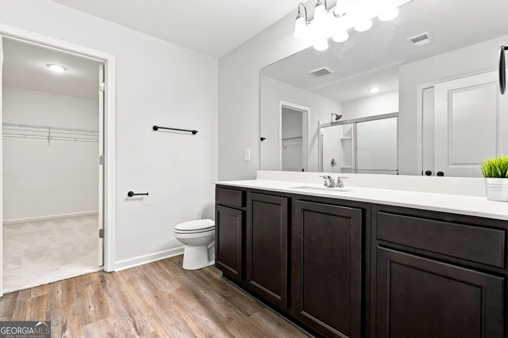 5120 Minnow LN Cumming, GA 30028