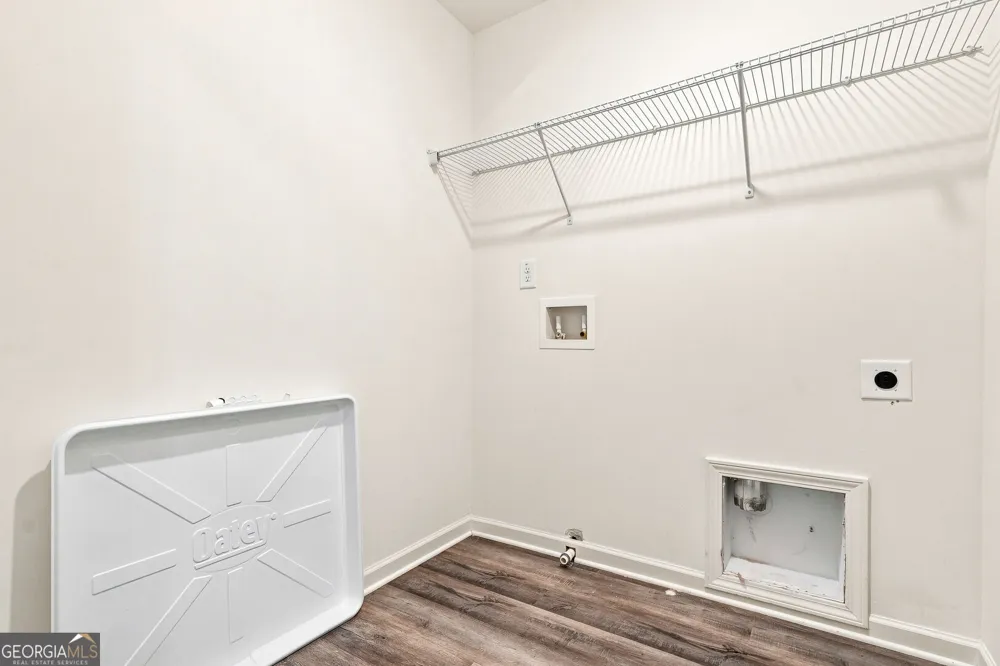 5120 Minnow LN Cumming, GA 30028