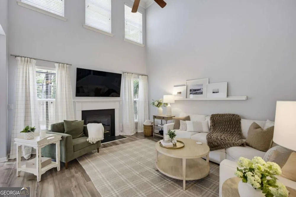 403 Mountain View LN Woodstock, GA 30188