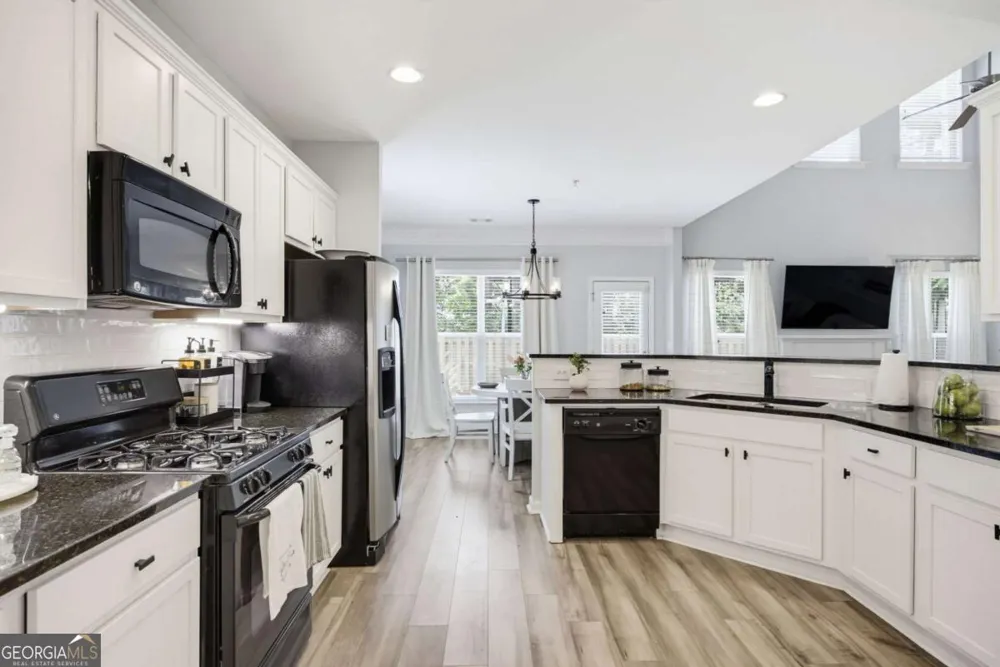 403 Mountain View LN Woodstock, GA 30188