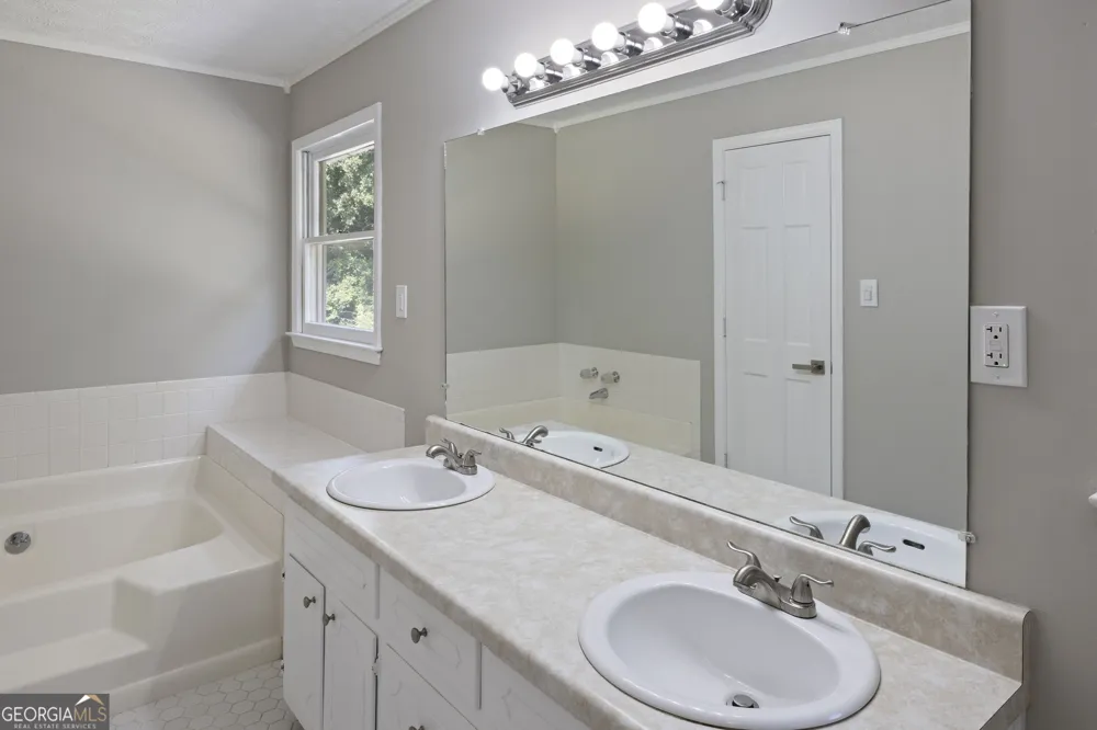91 Bentridge CT Lawrenceville, GA 30043