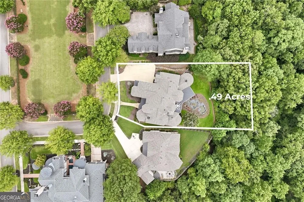 6756 Hedge Row LN Gainesville, GA 30506