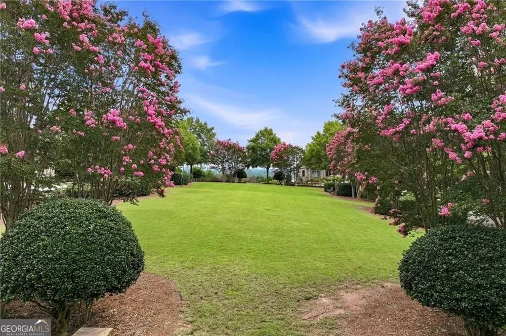 6756 Hedge Row LN Gainesville, GA 30506
