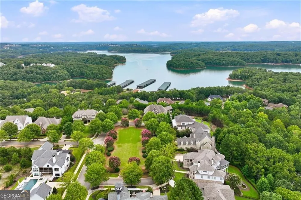 6756 Hedge Row LN Gainesville, GA 30506