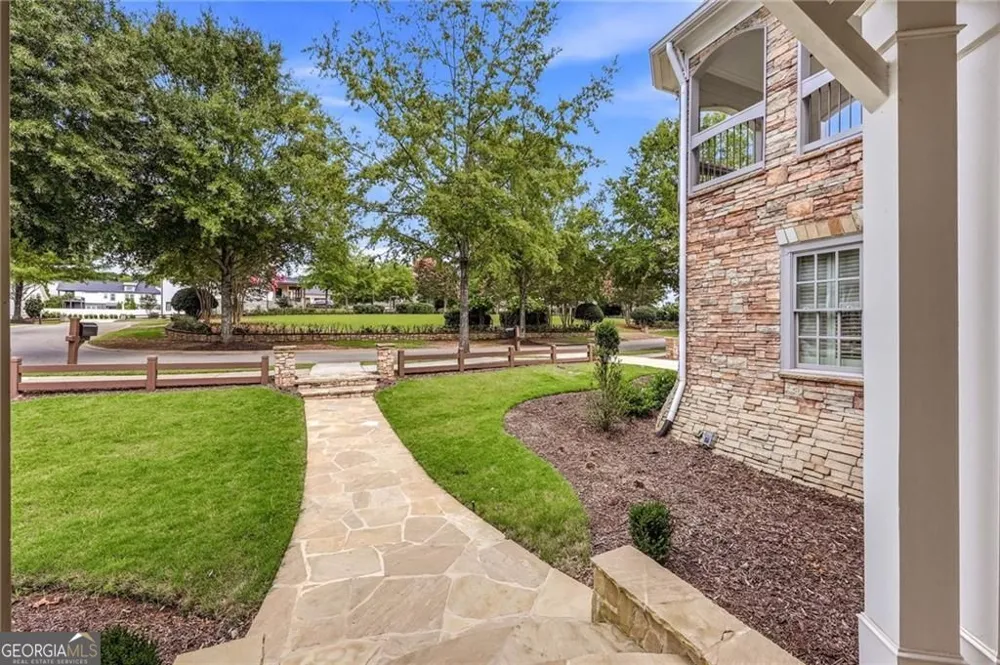 6756 Hedge Row LN Gainesville, GA 30506