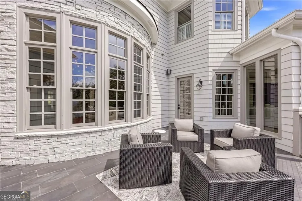 6756 Hedge Row LN Gainesville, GA 30506
