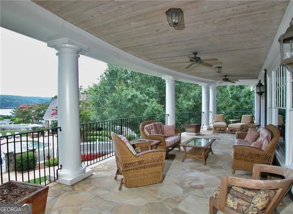 6756 Hedge Row LN Gainesville, GA 30506