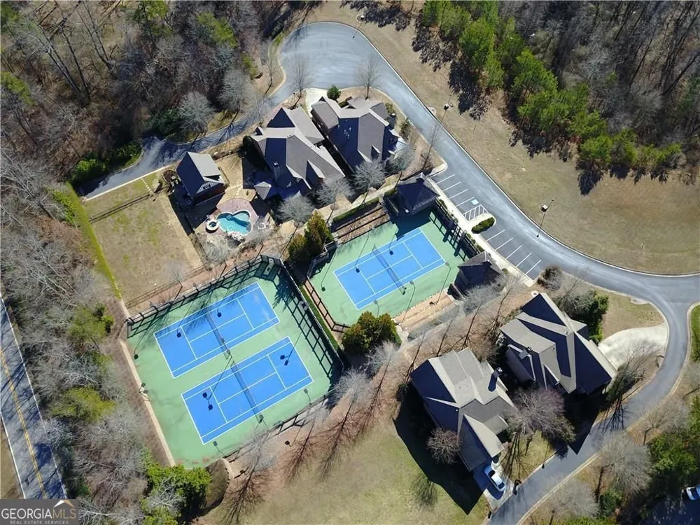 6756 Hedge Row LN Gainesville, GA 30506
