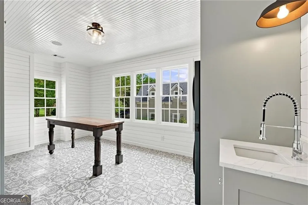 6756 Hedge Row LN Gainesville, GA 30506