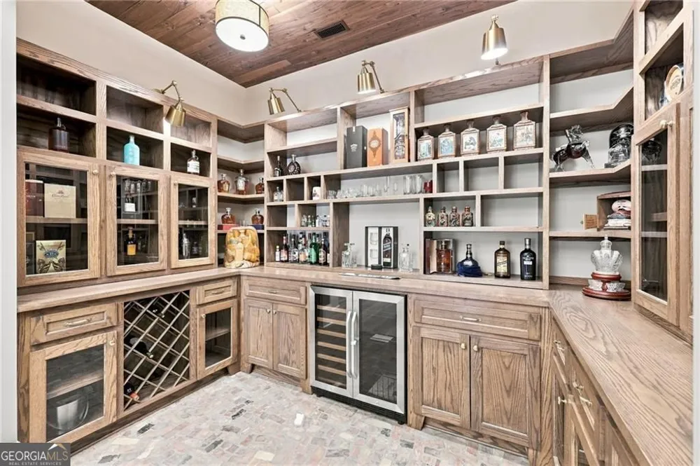 6756 Hedge Row LN Gainesville, GA 30506