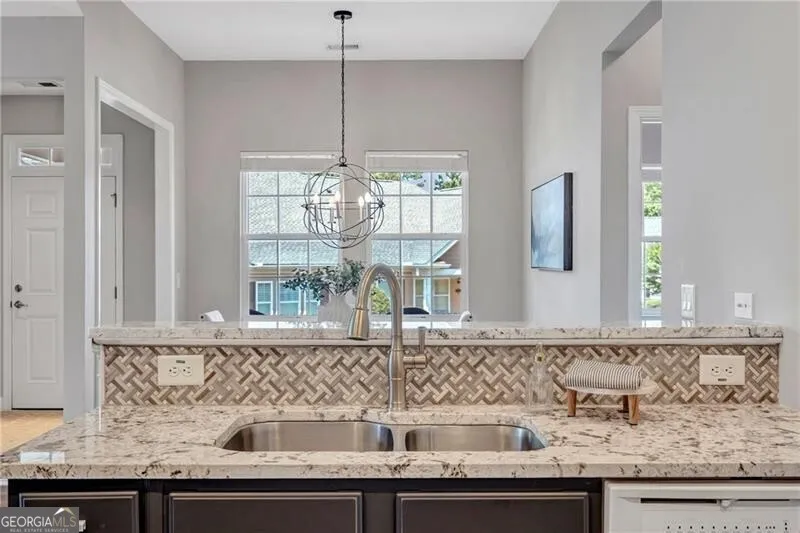 2694 Grapevine CIR Cumming, GA 30041