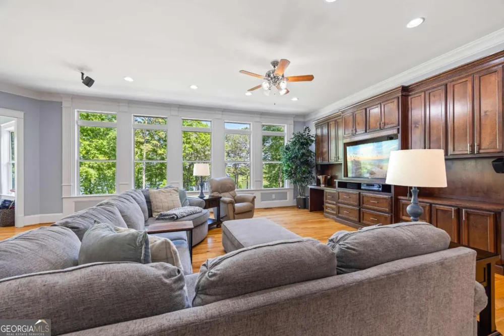 160 Evans DR Bogart, GA 30622