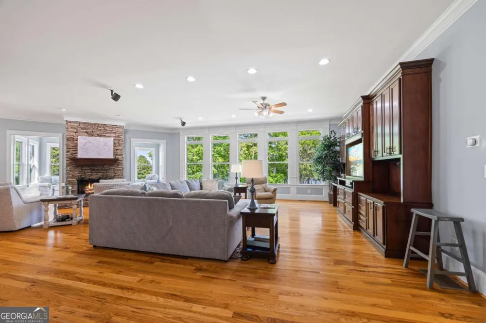 160 Evans DR Bogart, GA 30622