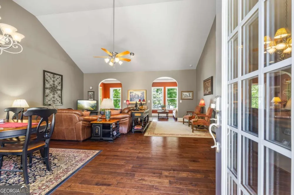 160 Evans DR Bogart, GA 30622