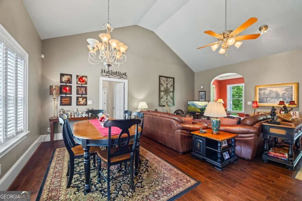 160 Evans DR Bogart, GA 30622
