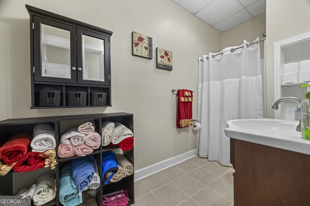 160 Evans DR Bogart, GA 30622