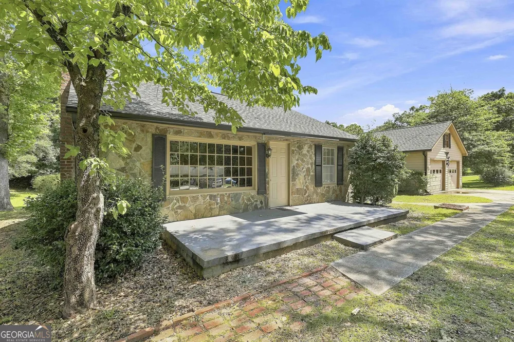 458 Mehaffey DR Fairburn, GA 30213
