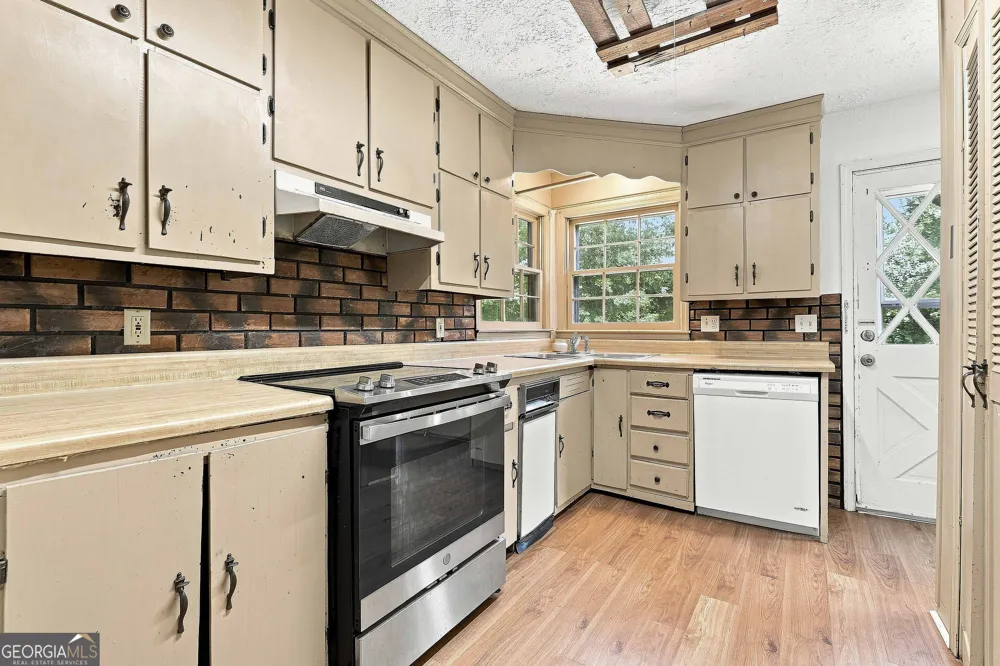 458 Mehaffey DR Fairburn, GA 30213