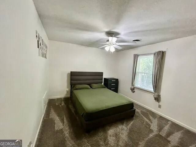 215 Pineywood RD Griffin, GA 30224
