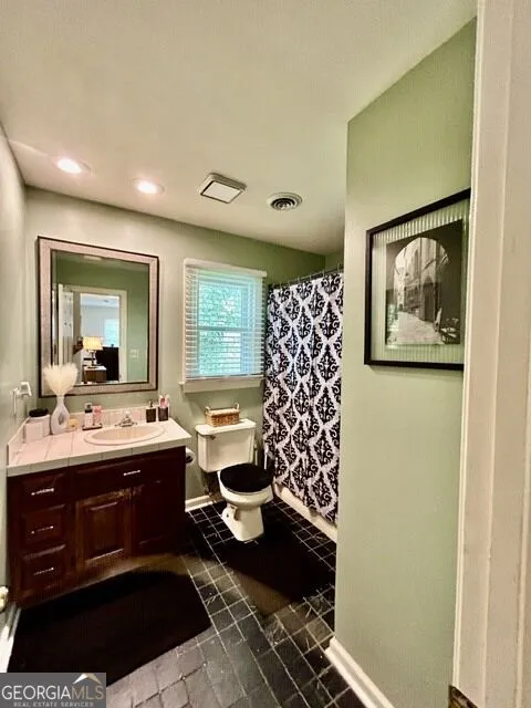 215 Pineywood RD Griffin, GA 30224