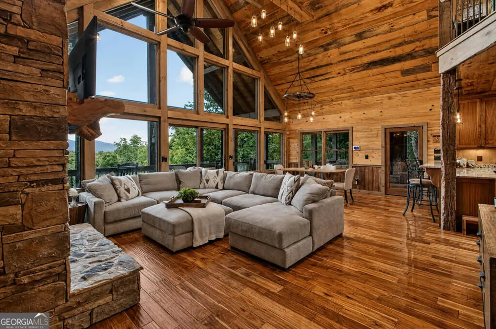 50 Broken Arrow PATH Blue Ridge, GA 30513