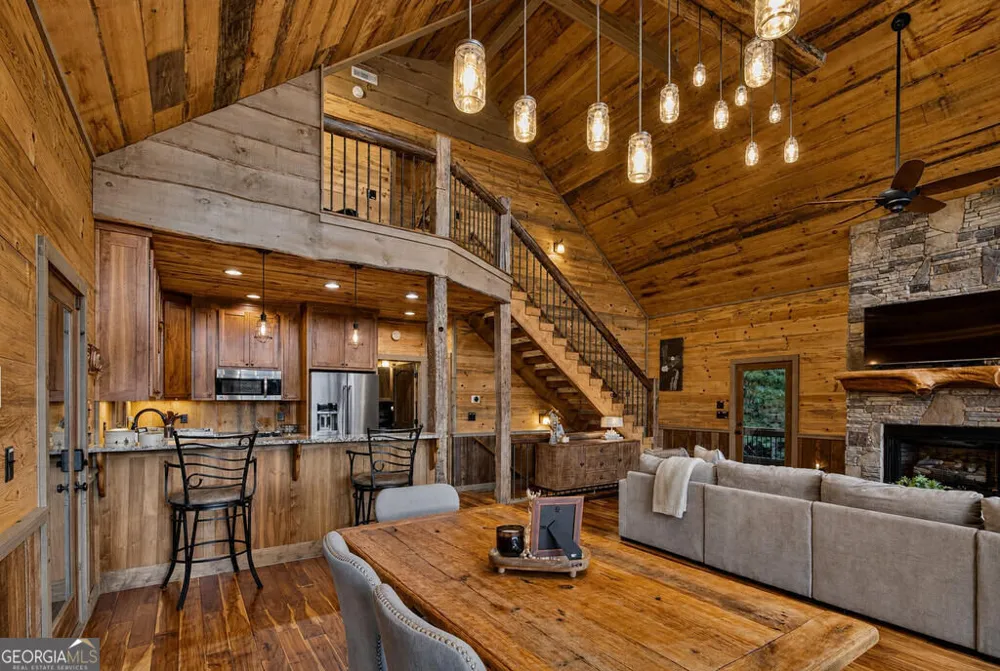 50 Broken Arrow PATH Blue Ridge, GA 30513
