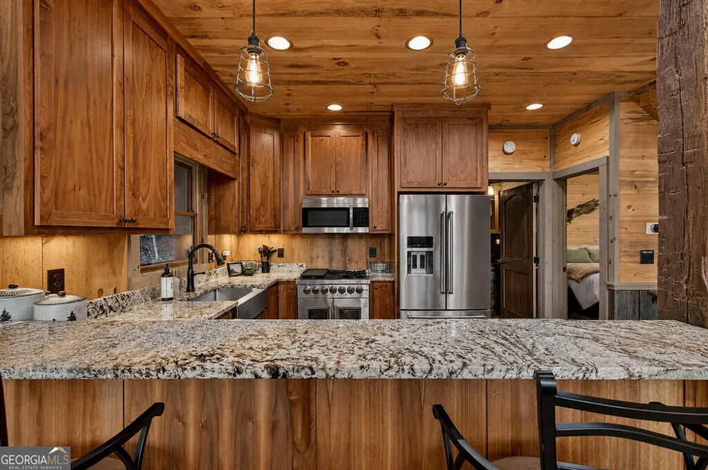 50 Broken Arrow PATH Blue Ridge, GA 30513