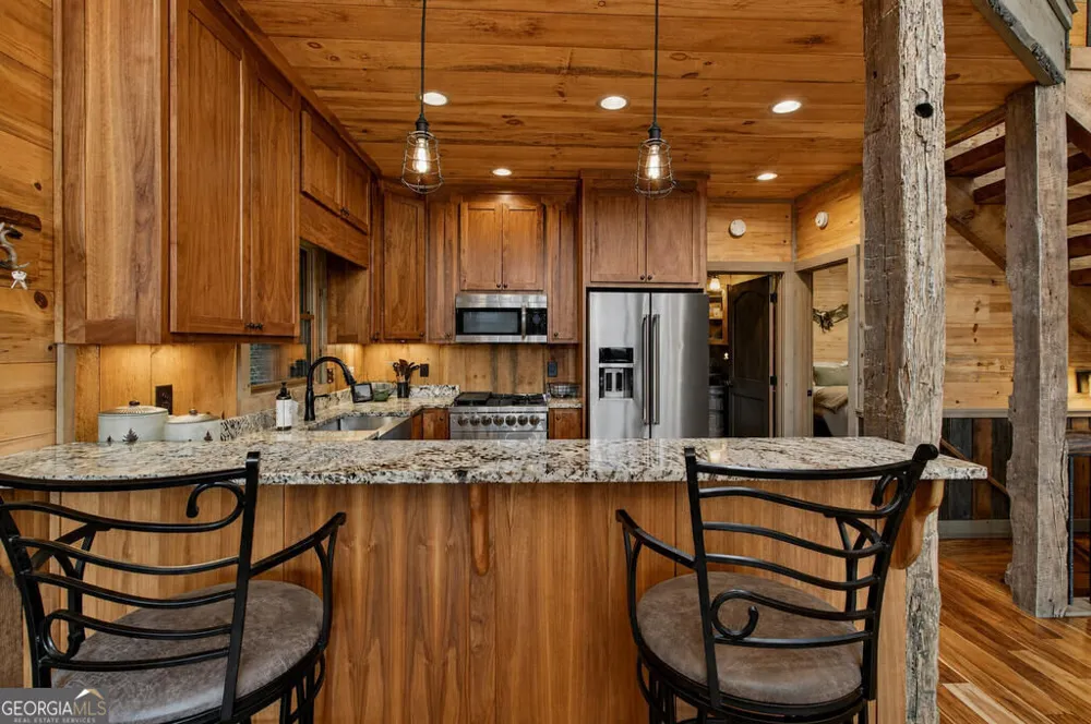 50 Broken Arrow PATH Blue Ridge, GA 30513