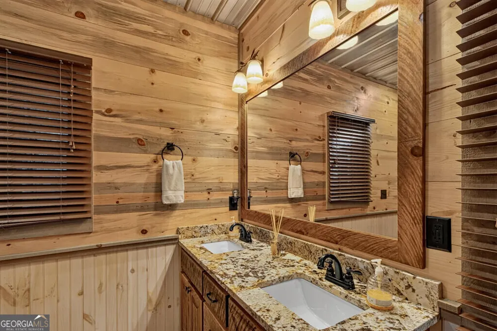 50 Broken Arrow PATH Blue Ridge, GA 30513