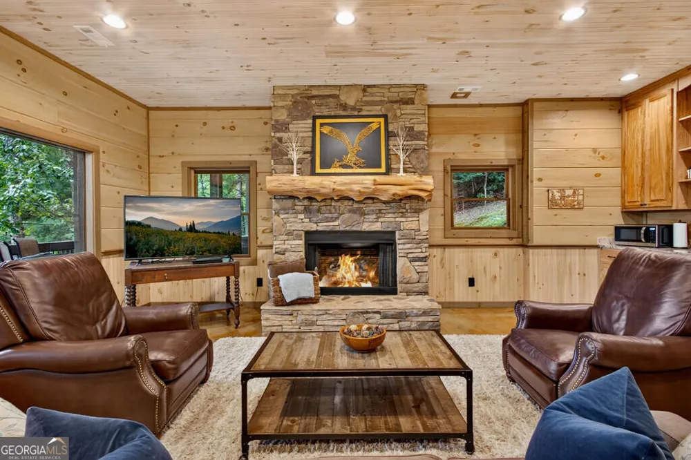 50 Broken Arrow PATH Blue Ridge, GA 30513