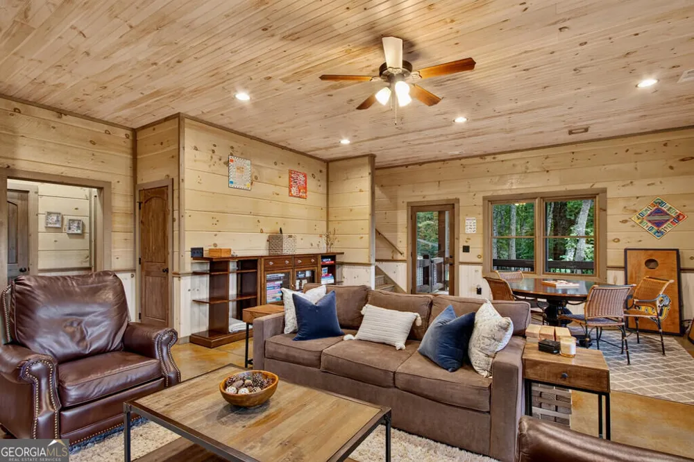 50 Broken Arrow PATH Blue Ridge, GA 30513