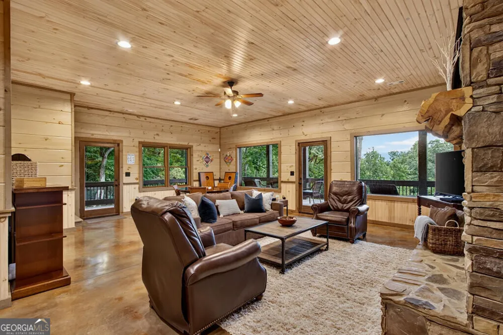 50 Broken Arrow PATH Blue Ridge, GA 30513