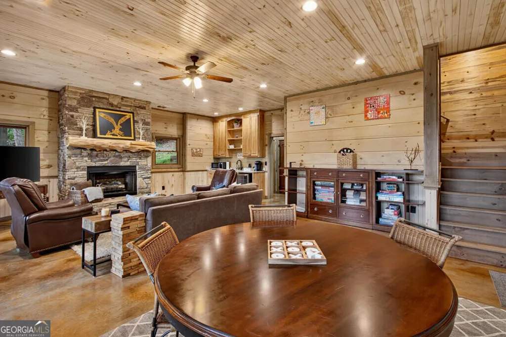 50 Broken Arrow PATH Blue Ridge, GA 30513