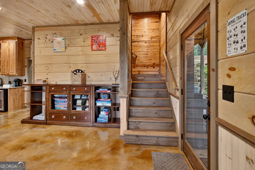 50 Broken Arrow PATH Blue Ridge, GA 30513