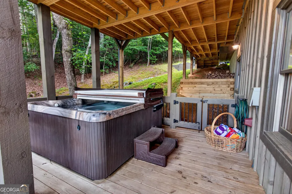 50 Broken Arrow PATH Blue Ridge, GA 30513