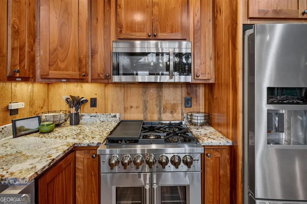 50 Broken Arrow PATH Blue Ridge, GA 30513