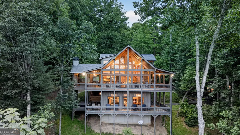 50 Broken Arrow PATH Blue Ridge, GA 30513