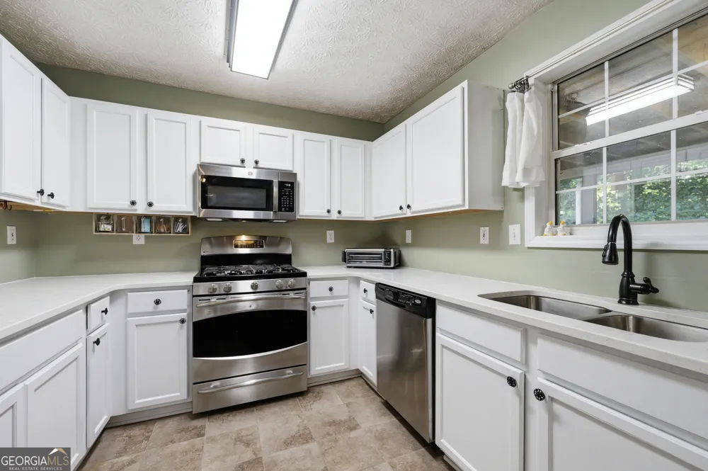 1059 Athena CT Acworth, GA 30101